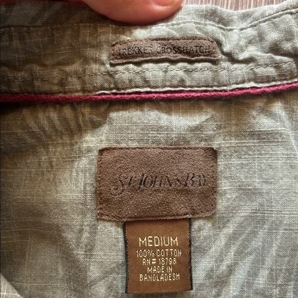 St. John's Bay Khaki Palm button down shirt - Picture 3 of 5